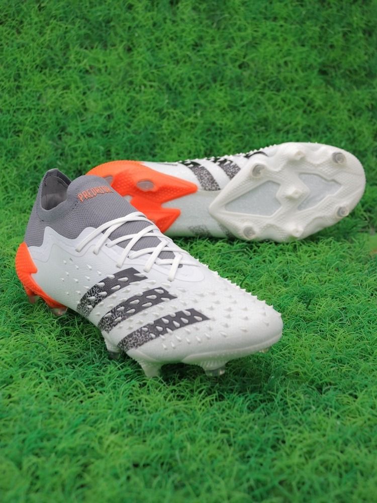 adidas Predator Freak .1 Low FG WhiteSpark - Footwear White/Iron Metal/Solar Red